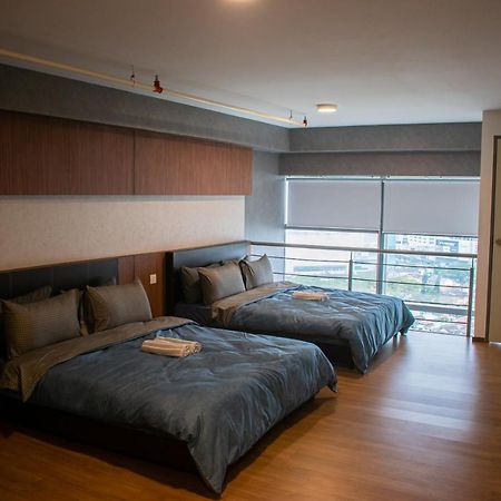 Netflix-Pinnacle Pj, Fantastic City View, 1-6 Guests Designed Duplex Home By Flexihome-My Петалинг-Джая Экстерьер фото